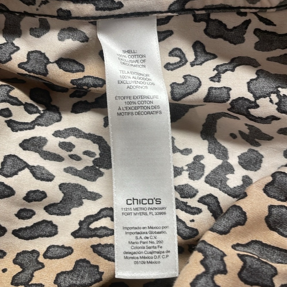 Chicos blouse leopard cheetah animal print no iron Tie front button size 1 M 8 - Picture 11 of 12